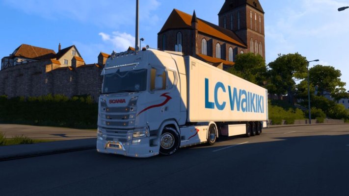 LC-Waikiki-Dorse-Skin-2.jpg