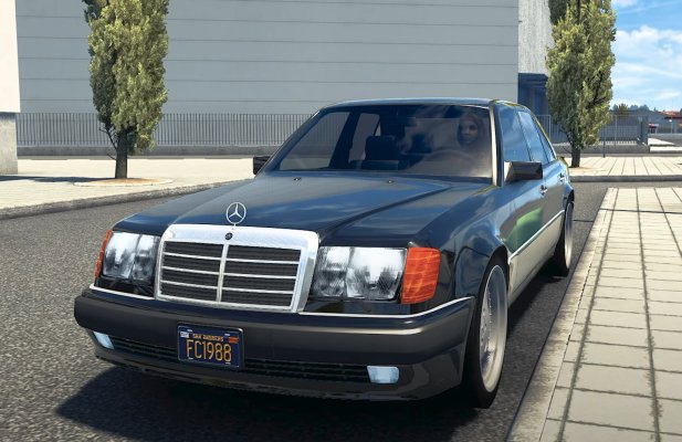 Mercedes-Benz-E500-W124-1_1VAEC.jpg